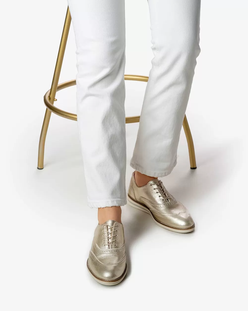 Suqi 03.00*Floris van Bommel Store